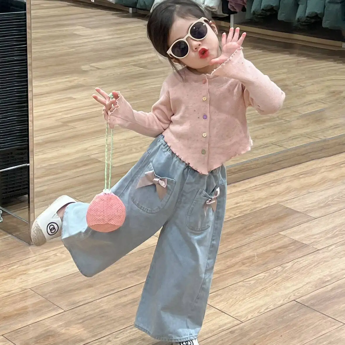 

2024 Summer Set Korean Childrens Clothing Spring Korean Edition Girls Set Baby Girl Pink Sweater Bow Loose Pants