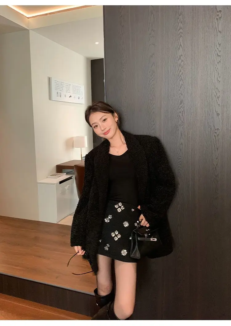 Korean Style Sequined Beaded Mini Skirt Women Elegant Faux Woolen Sexy Bodycon Skirt Fashion Chic Fall Winter Commuter Skirt