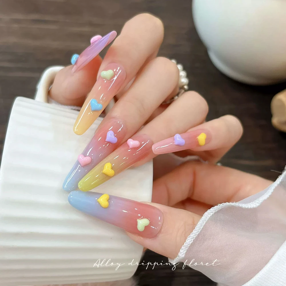 

Новинка 2026: Набор из 12 ячеек с разноцветными 3D-шармами в форме сердечек для дизайна ногтей, милые стразы из смолы в стиле Y2K, аксессуары для маникюра