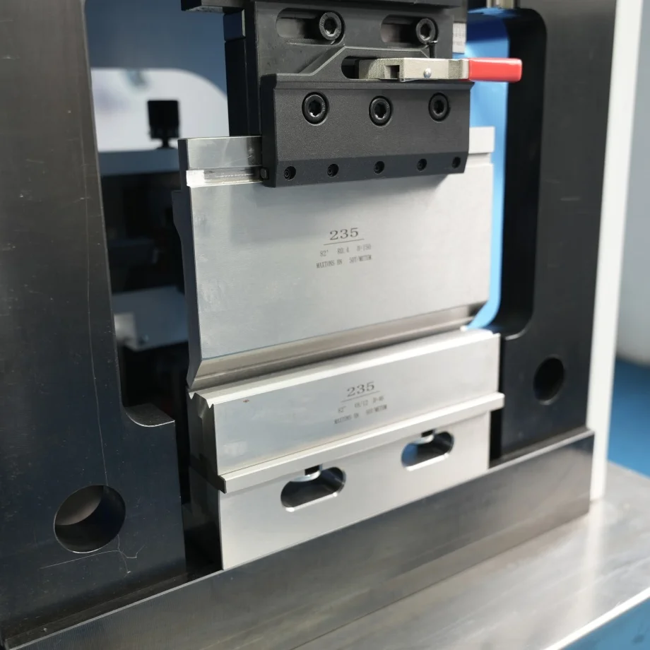 3T/200mm Mini Desktop CNC Press Brake, Small Bender for Copper Busbar Power Distribution Processing