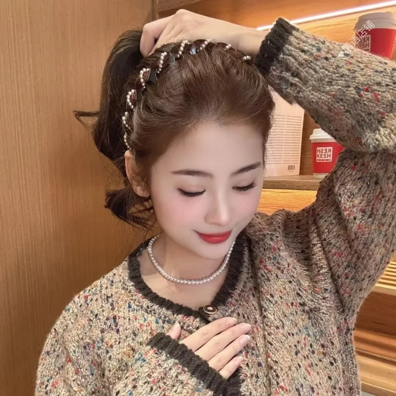 Elegant Velvet Fabric Pearl Headband for Woman Temperament Non-slip Hair Band Fashion Girl Face Washing Headband Hair Accessorie