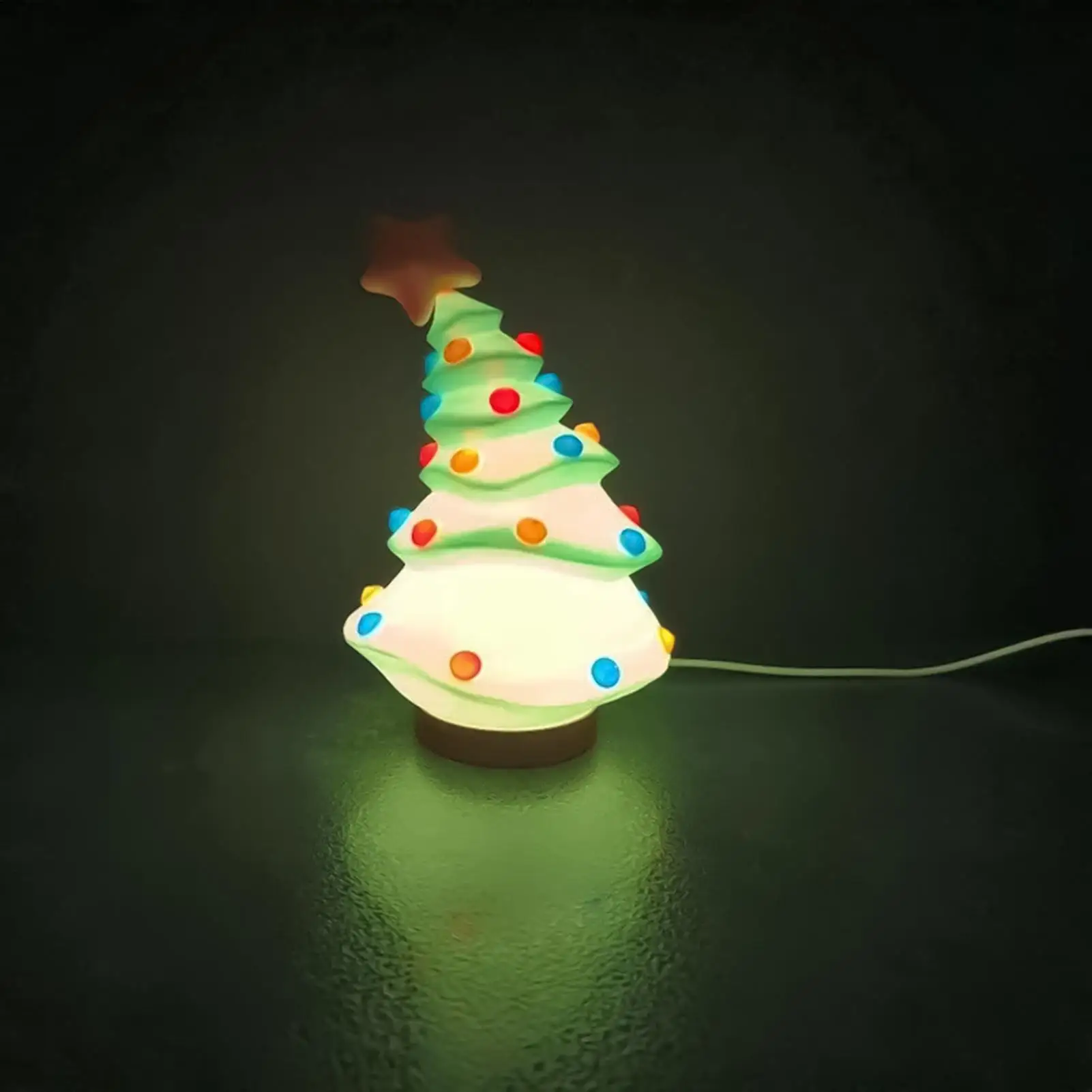 クリスマスツリーナイトライト、星型トップledライト付きクリスマスツリーデスクランプ、本棚、寝室のベッドサイド、棚用小型卓上装飾