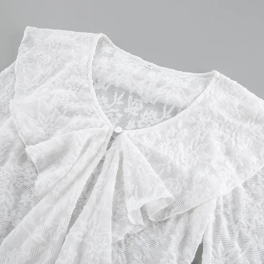 Blusa feminina branca de renda transparente, gravata longa, gola grande com babados, mangas sino, estampa floral, top curto feminino, camisa elegante