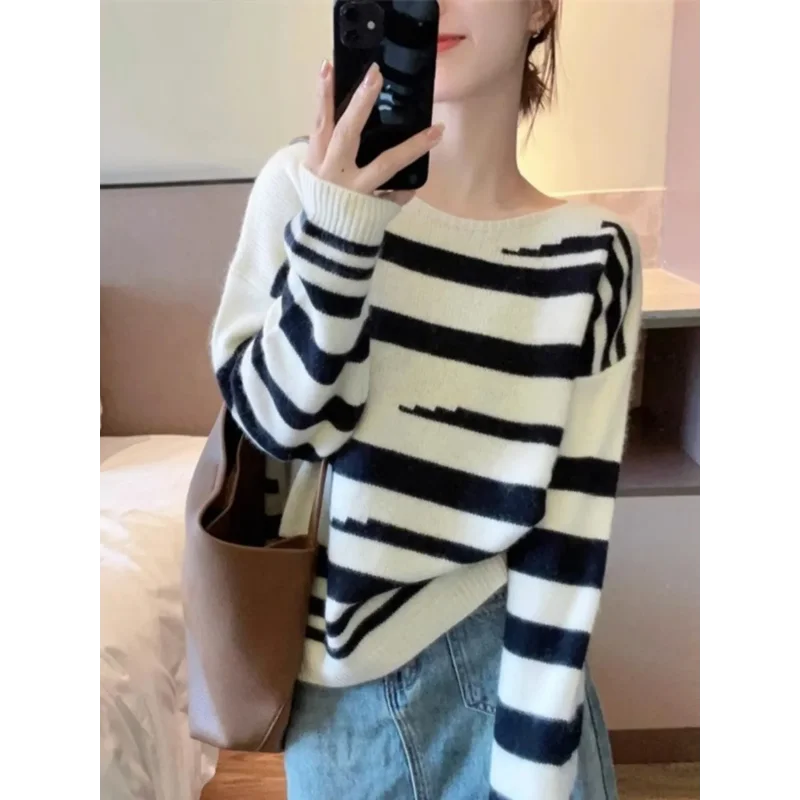 

Black and White Striped Loose Knitted Sweater Women's Autumn and Winter Pullover Round Neck Top