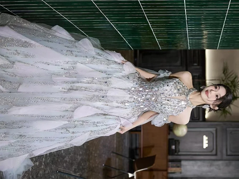 

A new high-end sequined toasting dress for graduation hosts