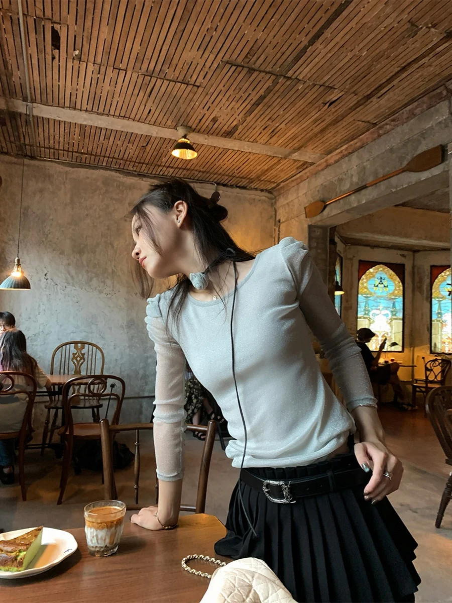 

Летний тонкий комплект с длинной юбкой: плиссированная юбка и топ для женщин, модный универсальный наряд для работы или повседневной носки.