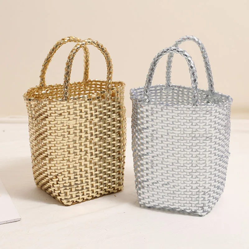 

Fashionable Handheld Wicker Basket Bag Gold And Silver New Pure Color Large Capacity Beach Vacation Beach Hand Knitted Bag