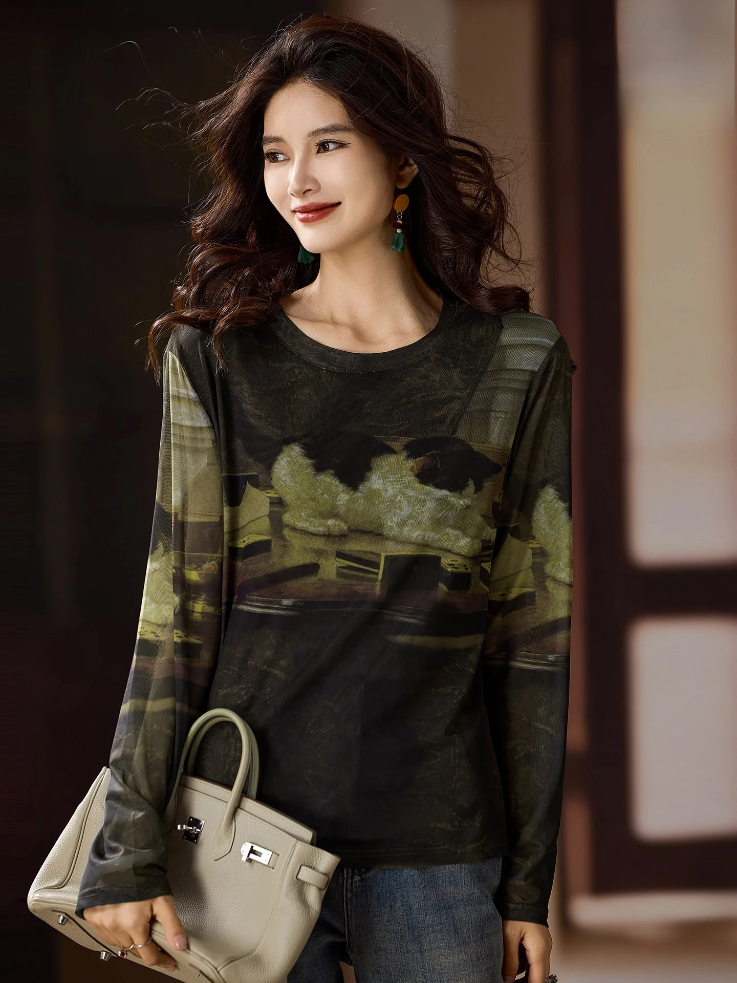 

Женская футболка Street Style с длинным рукавом, большие размеры, осенняя новинка, модная, дышащая, из полиэстера и спандекса, с принтом, повседневный топ