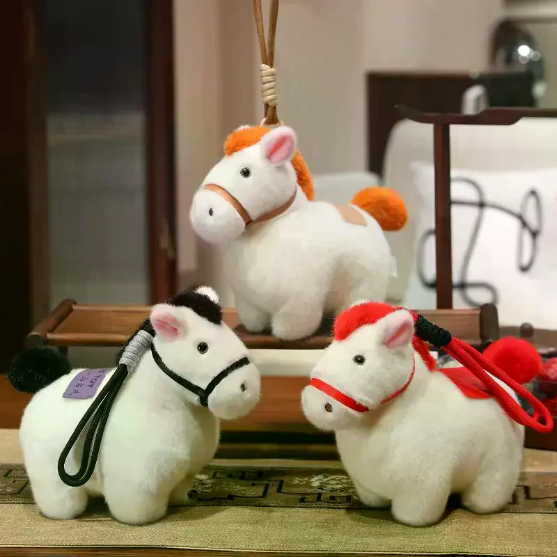 Cartoon pluche pony sleutelhanger Kawaii dierenriem paard mascotte gevulde pop rugzak hangende decor auto-interieur hanger nieuwjaarscadeau