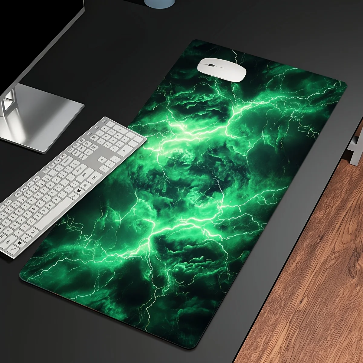 

Green lightning pattern game mouse pad with an anti-slip rubber base is washable and suitable for gaming and office decoration