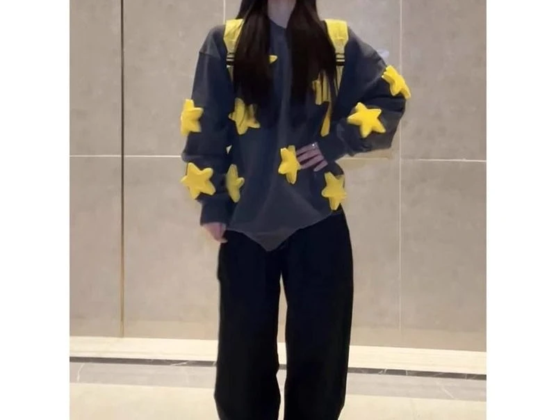 

2025 Three-dimensional Star Loose Round Neck Pullover Long Sleeved Sweatshirt for Women in Spring with Fleece Jacket