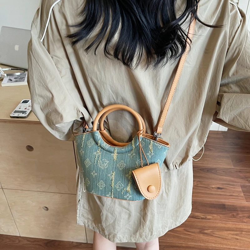 

Best Superstar Choice Paris Inspired Tote Bag For Women With Messenger Purse Function And Elegant Logo