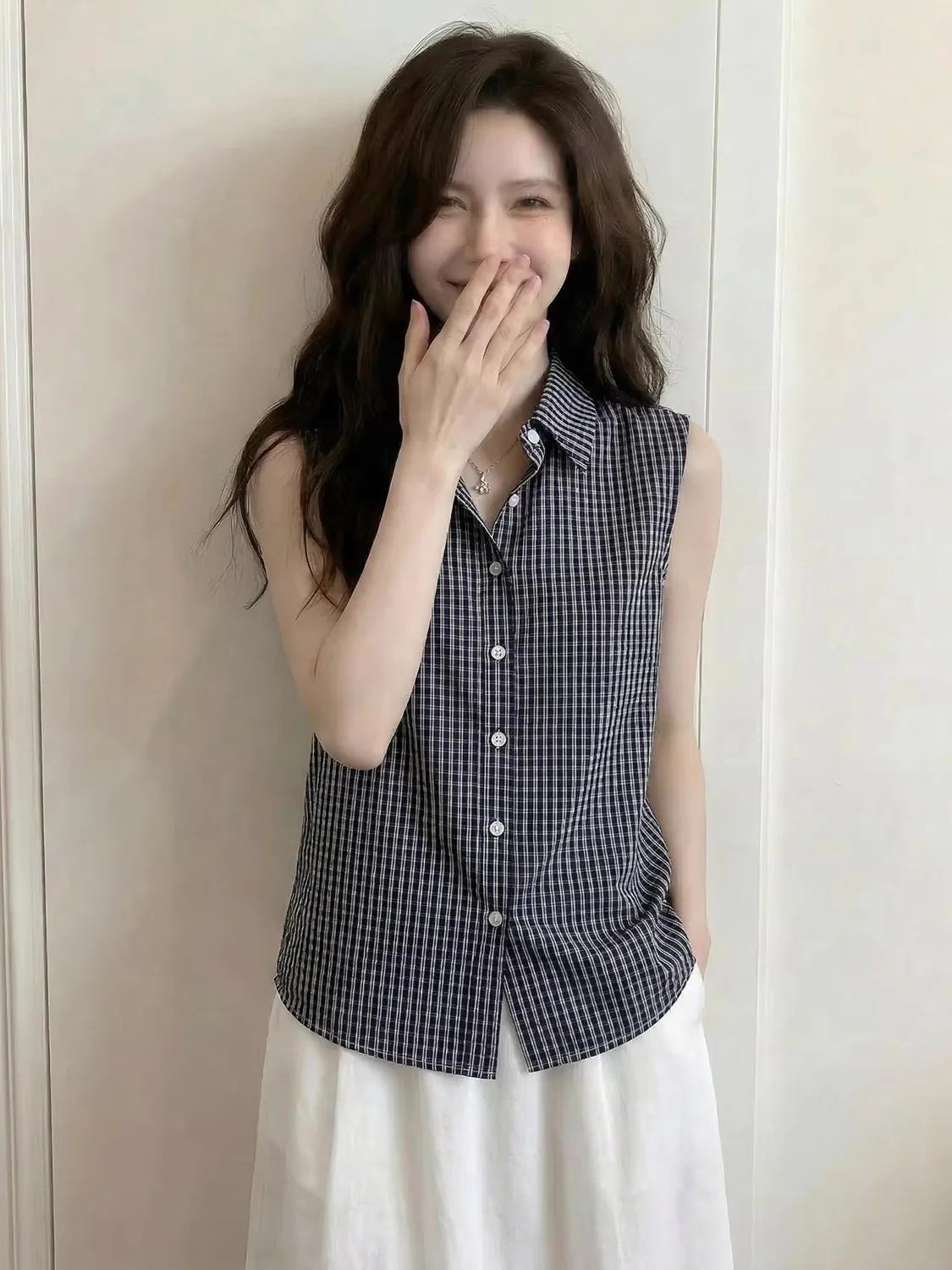 

Slimming Plaid Neck Sleeveless Shirt for Women Summer 2026 New plus Size Fashionable Korean Style Commute Wind Outerwear