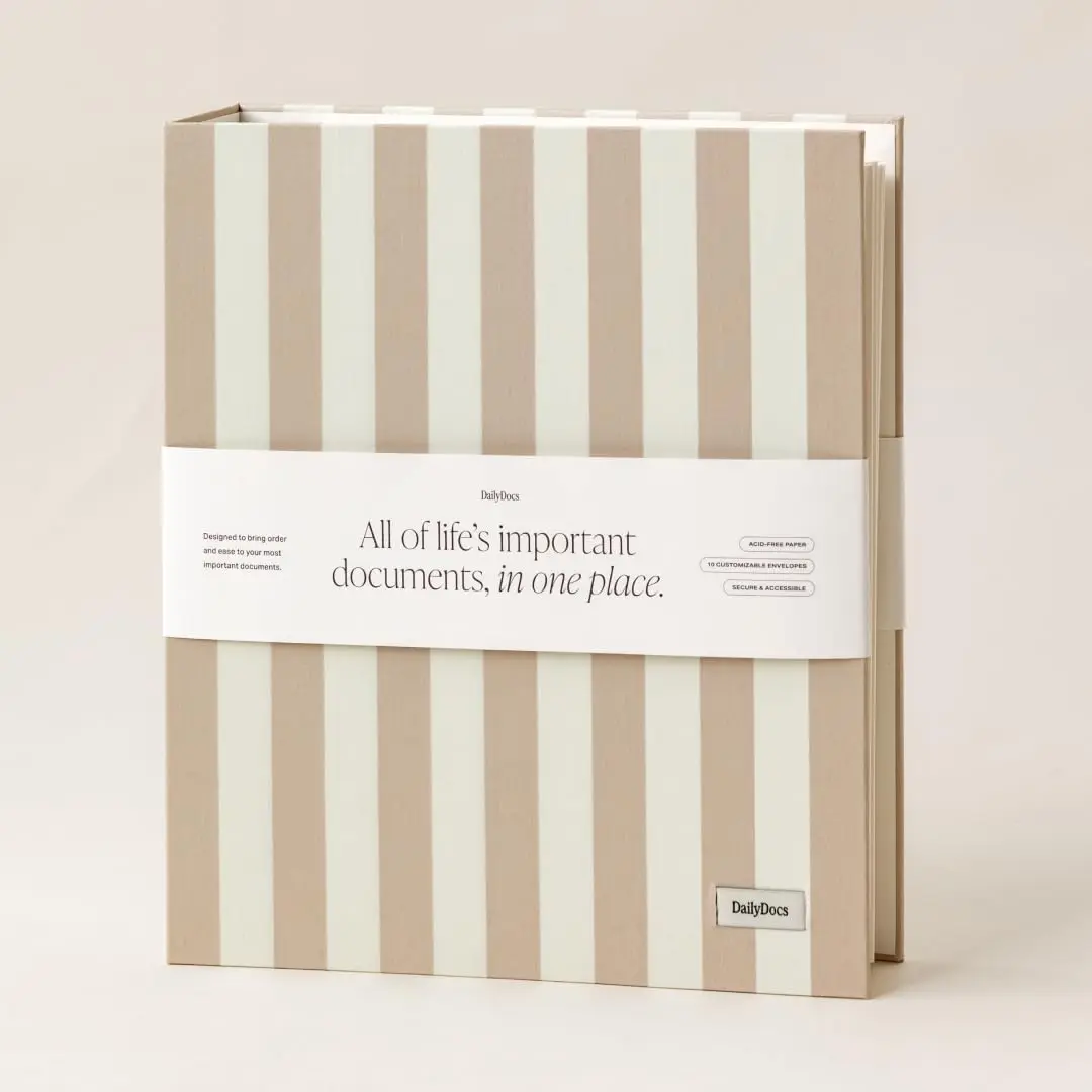 

Linen Document Organizer Binder with 10 Envelopes for Important Papers, Passports, Certificates