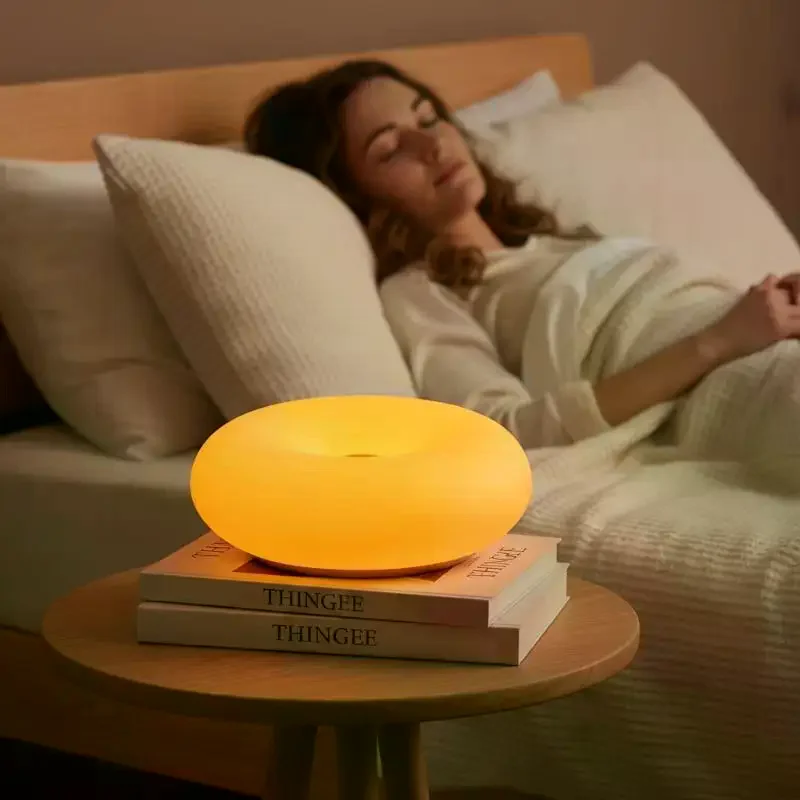

Aesthetic Doughnut LED Night Lamp – Cozy Ambient Light, Touch Control,Warm Color