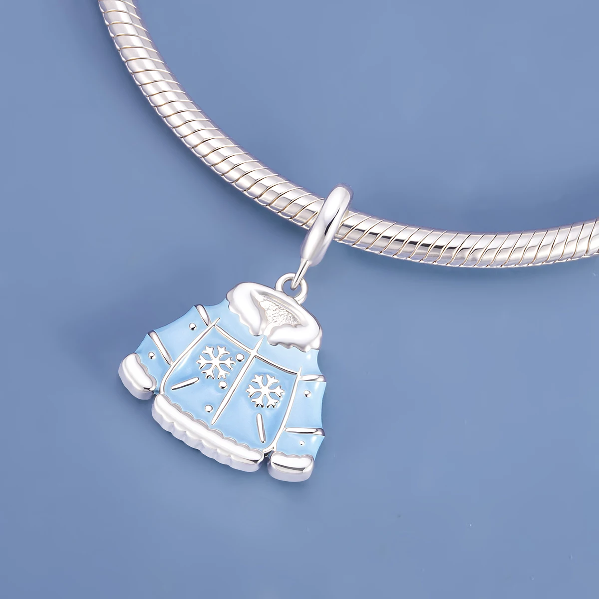 Pan Charms Winter Snowflake Coat Pendant Fit Original Bracelet Jewelry Thanksgiving Christmas Birthday Fashion Sewing Gift Her