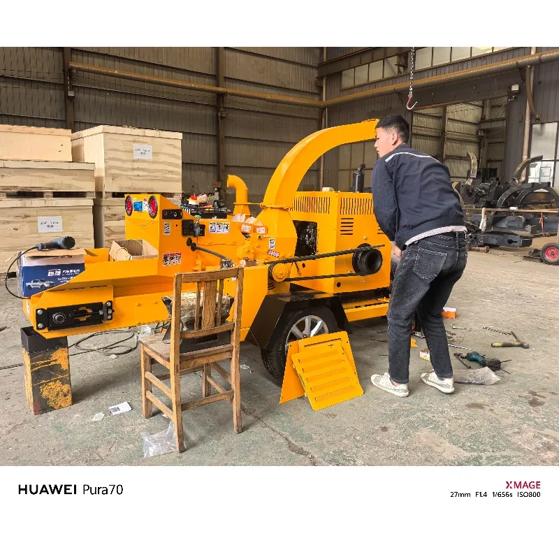 Chinese Factory Diesel Engine Wood Chipper Machines Garden Maintenance Wood Chipper Chain Feeding Mobile Wood Chipper