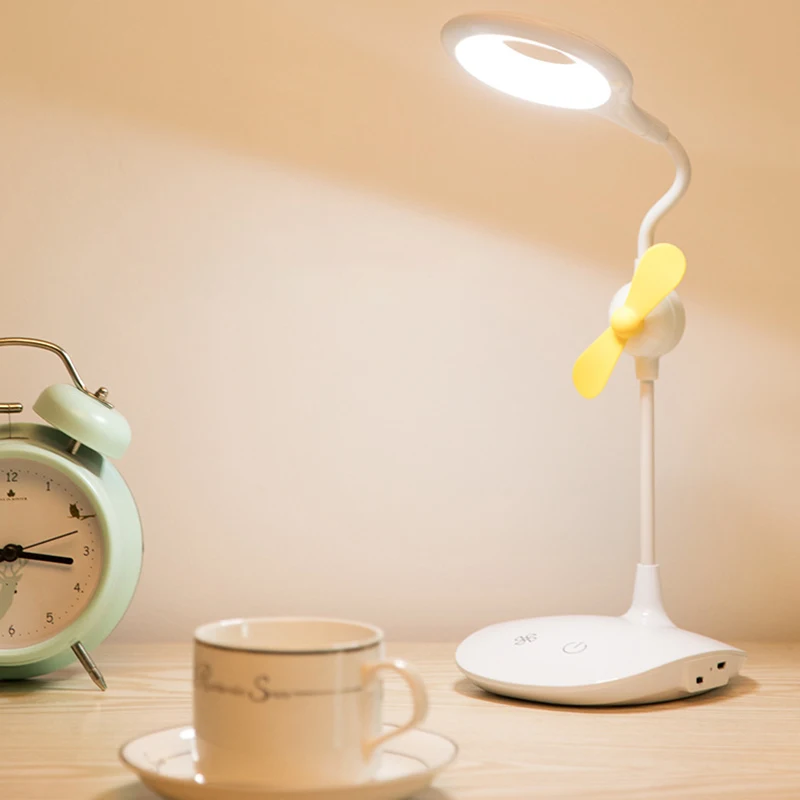 مصباح طاولة إبداعي متعدد الوظائف مع مروحة متكاملة لسطح المكتب لشحن سكن الطلاب والقراءة مصباح الدراسة الضوئي الليلي