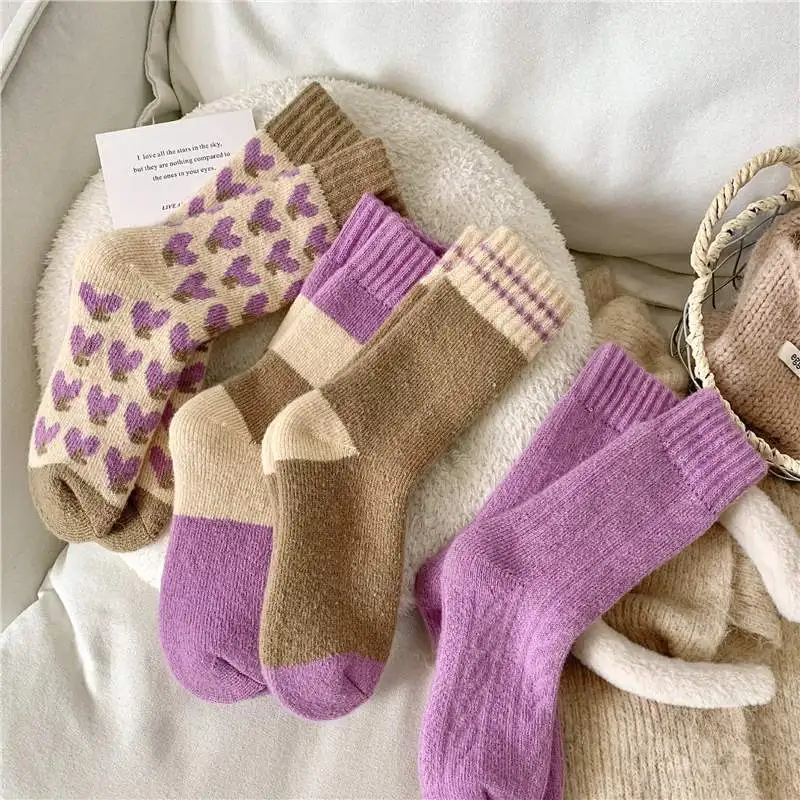 8/4 Pairs of Socks with Random Styles for Men and Women, Trendy Purple Terry Mid-Tube Socks, Fleece-Lined and Thickened Socks for Autumn and Winter, Sports and Home Socks, Fashionable and Versatile Trendy Socks