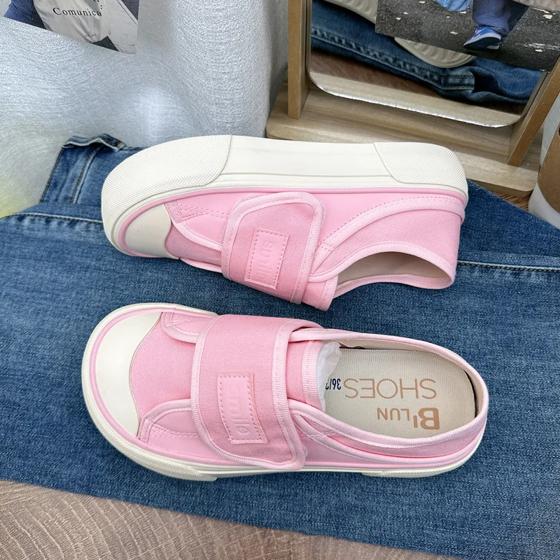 Quality Soft Women Canvas Shoes Wide Round Toe Buckle Girls Students Solid Pink Color Flat Sneakers Soft Latex Insole All Match