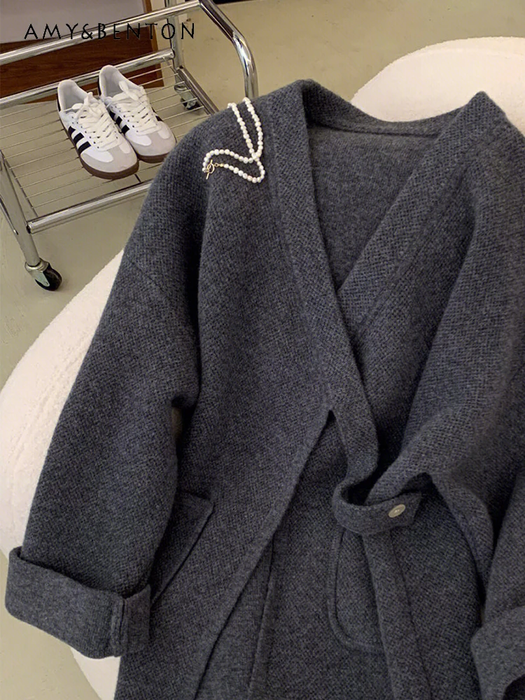 High-End Fashion V-neck Slim Cardigan Women 2023 Autumn and Winter New Thick Warm Long Sleeves Knitted Cardigan OL Gray Sweater