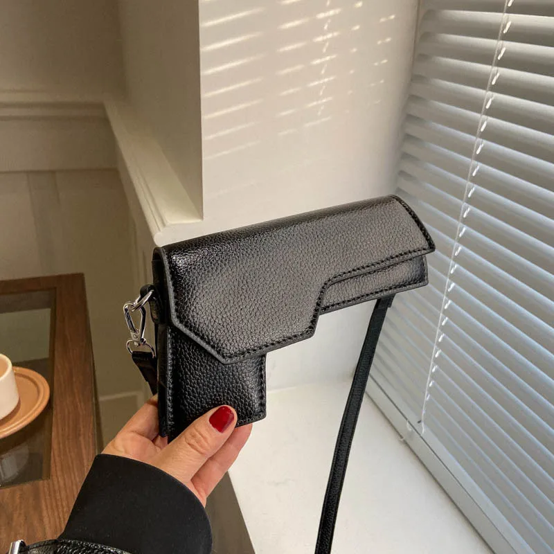 Niche New 3d Gun Shaped Women Shoulder Bags Unique Leather Crossbody Bag Lady High Quality Small Purses Clutch For Girls 2024