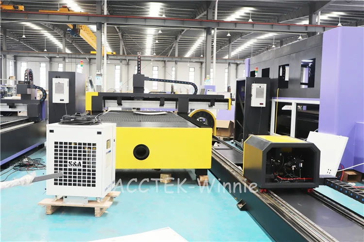 3015 آلات القطع بليزر الألياف 3kw 6kw آلة القطع بالليزر المعدنية باستخدام الحاسب الآلي لتصنيع القوالب