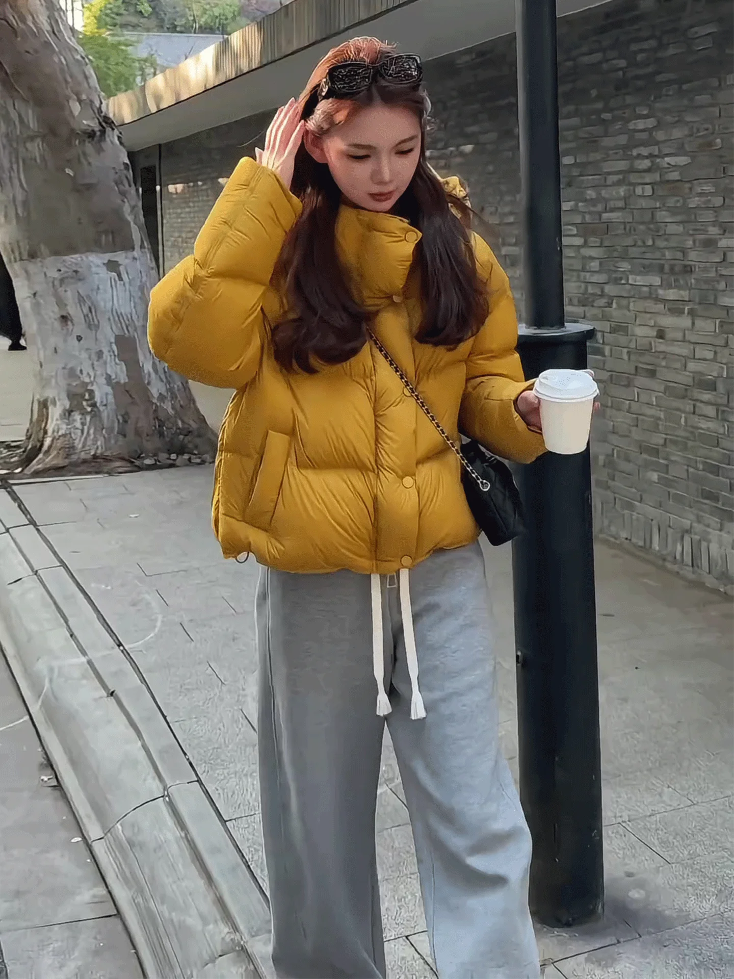 Puff Yellow Ort Damen Daunenjacke 2025, neue Winter-Tie-Oberbekleidung, lässige Passform, reguläre Passform, weiße Du-Daunenfüllung