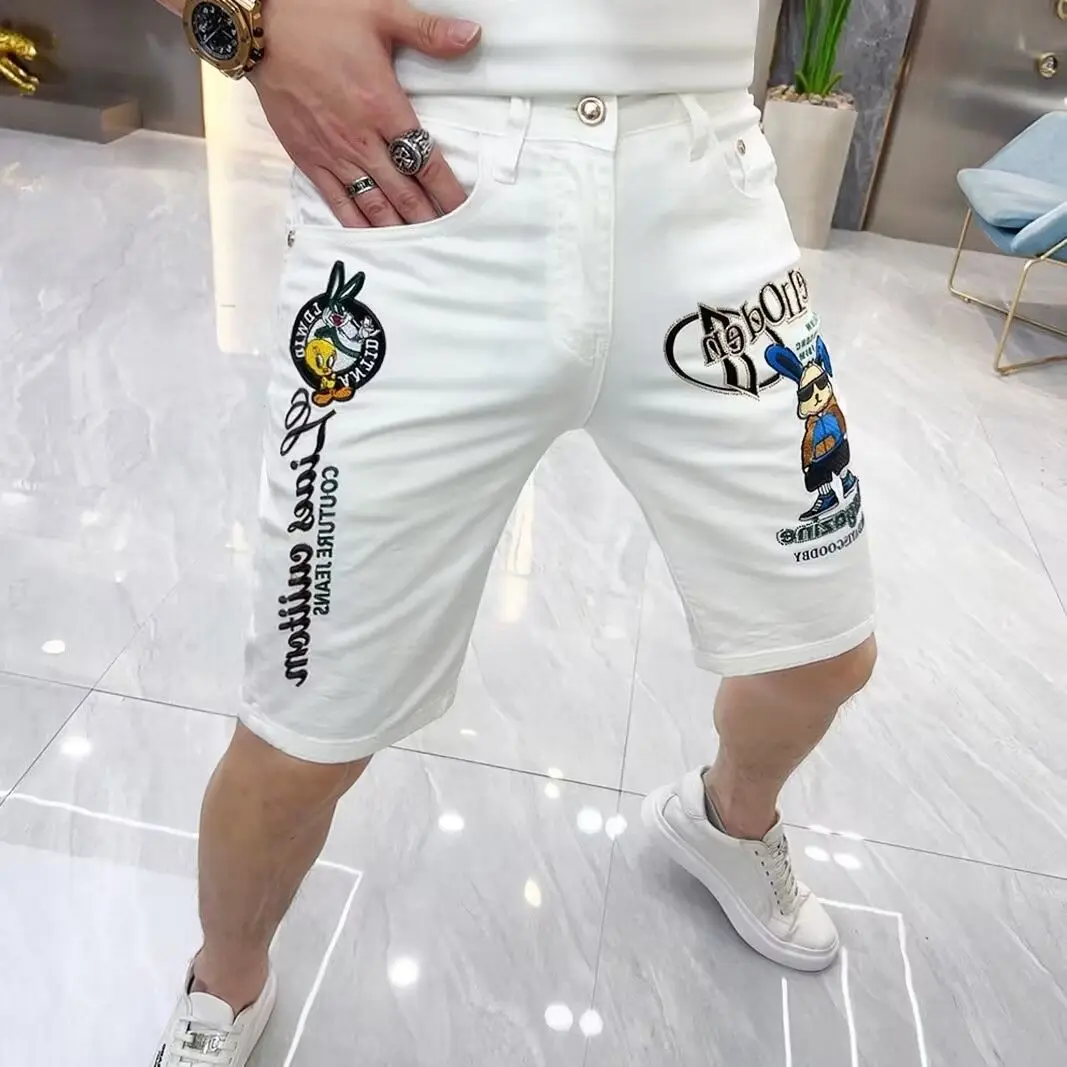 

Лето 202, тонкие джинсовые шорты с вышивкой, мужские белые полубрюки, облегающие брюки среднего размера, повседневные бриджи, одежда в корейском стиле