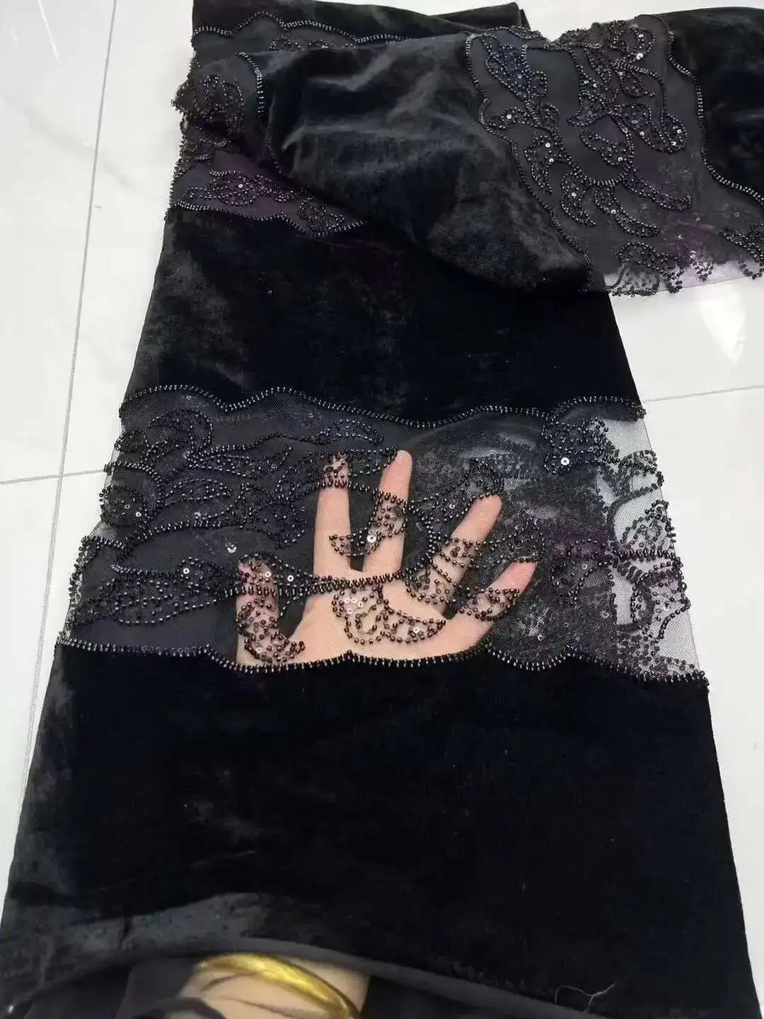 

Green Luxury African Lace Fabric 2025 High Quality Sequins Beads Lace Fabrics For Nigerian Wedding French Velvet Lace Fabric