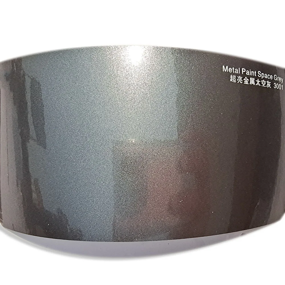 غلاف سيارة TSAUTOP فائق اللمعان معدني PET باللون الرمادي الفاتح من الفينيل