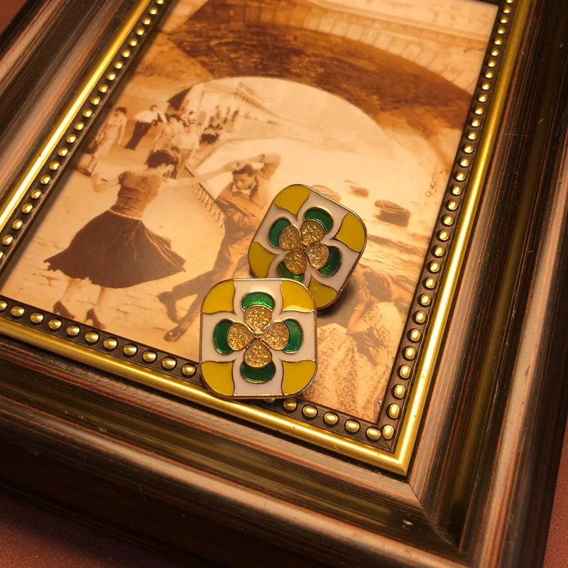 Retro-style palace pattern aquare hand-painted glaze fashionable simple versatile earrings