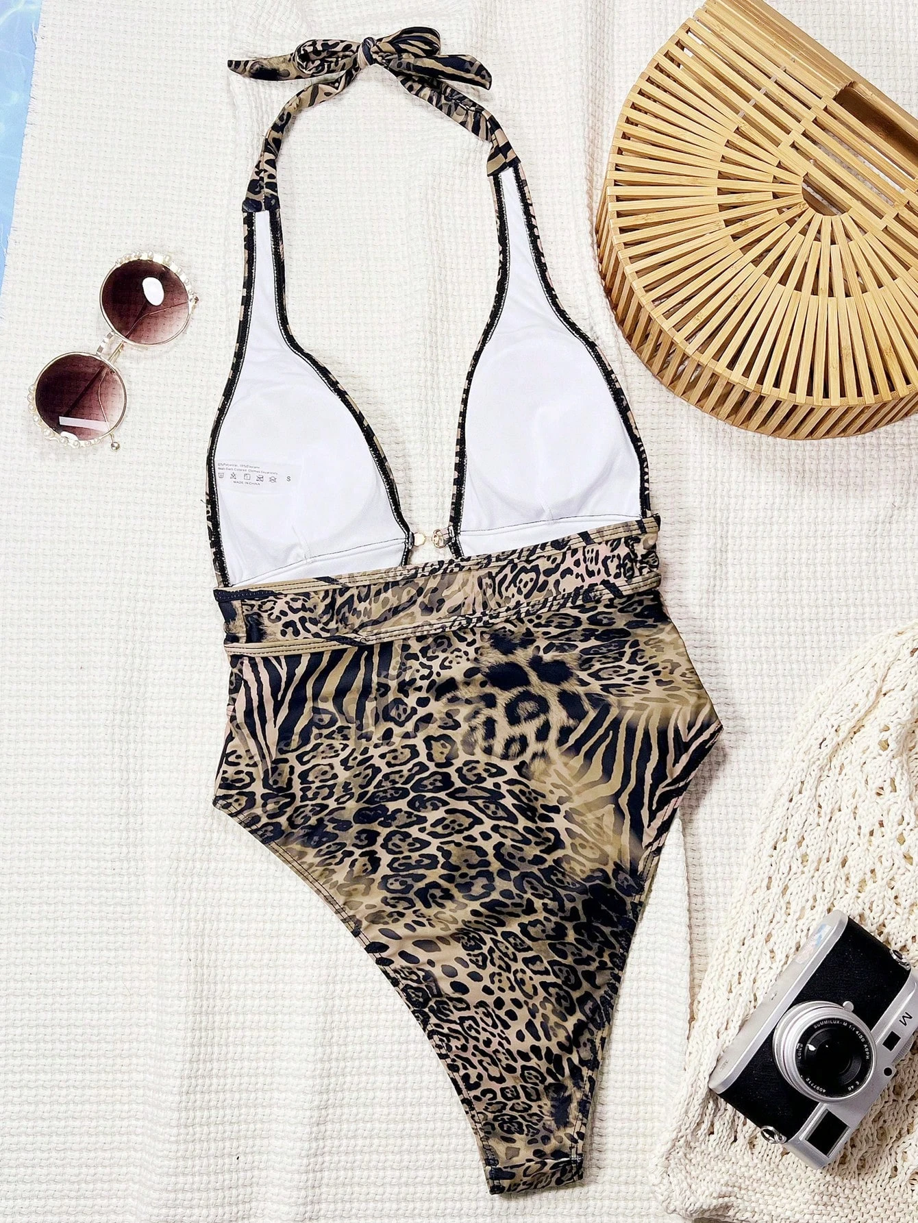 2026 Monokini Leopard One Piece Swimsuit Women Halter Padded Black Swimwear Female Bathers Bathing swimming swim Suit Beachwear