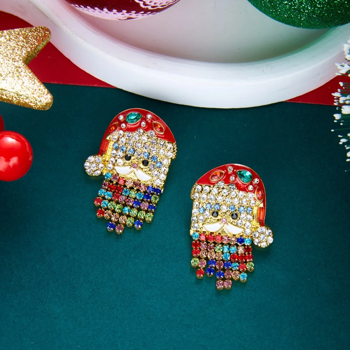 Kreative, niedliche Weihnachtsmann-Ohrstecker mit simuliertem Perlenquastenbart für Frauen, Strass-Weihnachtsmann-Ohrringe, Weihnachtsparty-Schmuck – Detail 28