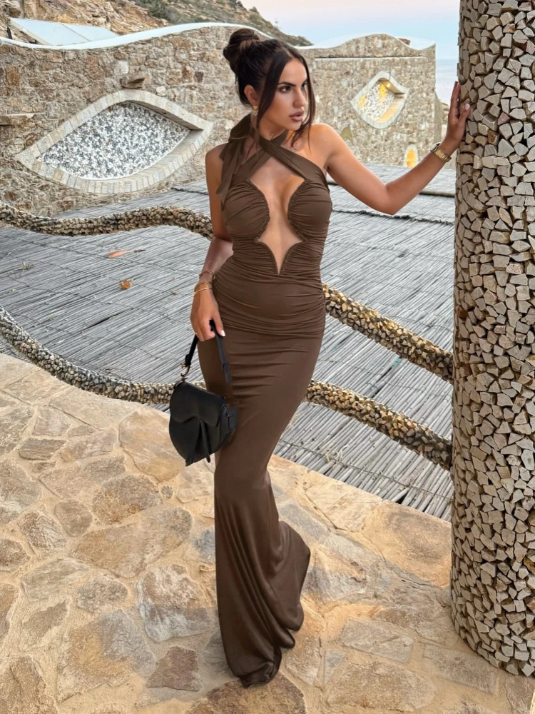 Robe longue Sexy à col licou et plis découpés pour femmes, marron, sans manches, dos nu, à lacets, froncée, moulante, robes de soirée