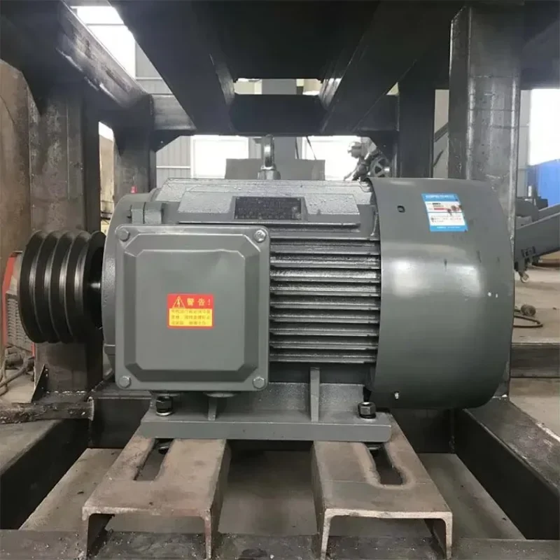 Almost New Rubber Tire Shredder Machine for Waste Recycling Tire PVC Grinder Machine Used Plastic Grinding Machine