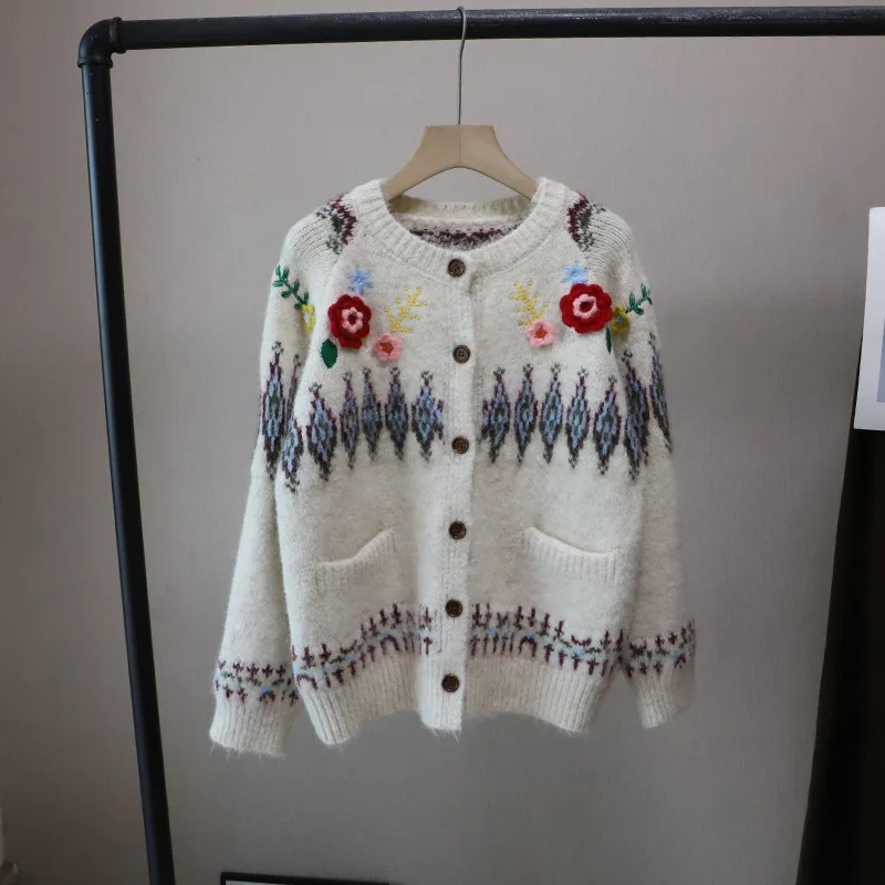 

2025 Winter New Retro Fair Isle Jacquard Loose Warm Cardigan Sweater for Women