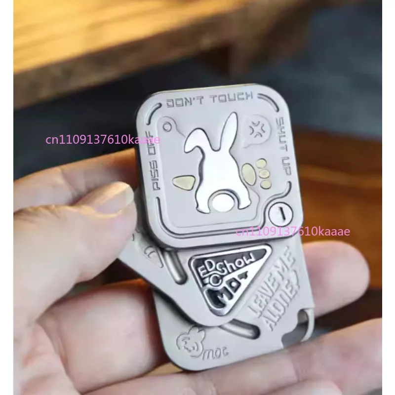 

Диагональный магнитный гироскоп-антистресс EDC из трехслойной нержавеющей стали в форме кролика для пальцев