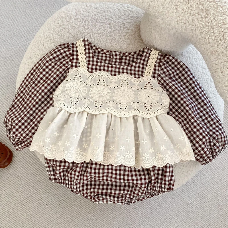 Autumn new baby clothing, 0-3 year old female baby, cute lace hem, small skirt, triangle HaYi crawling clothes for little ladies