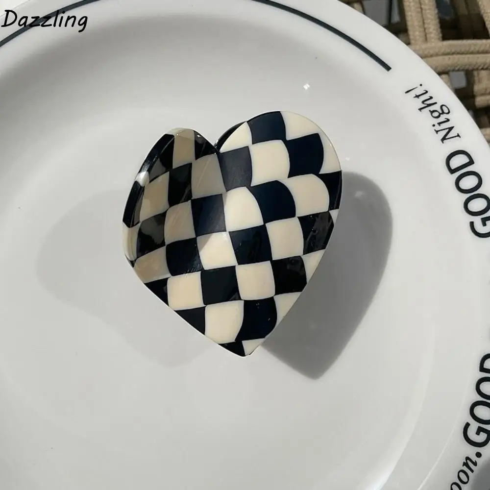 

Hair Clip Elegant Heart Shark Clip Acrylic Korean Style Acetic Acid Hair Claw Headwear Contrast Color Plaid Hair Claw Gifts