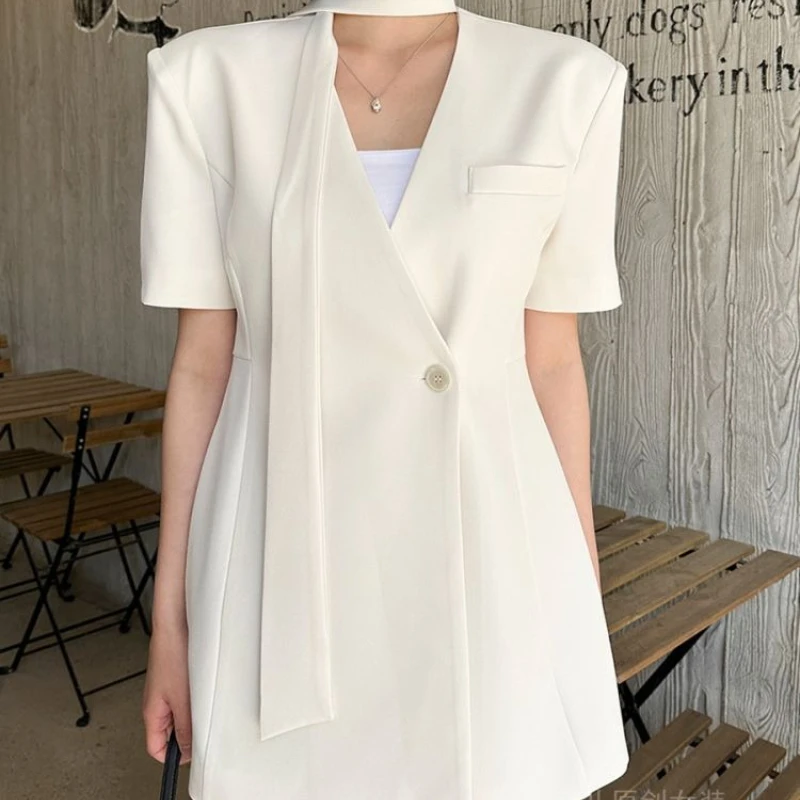 Short-sleeved Blazer Women's 2026 Summer New Design Sense Niche Waist Thin Streamer Suit Small Top