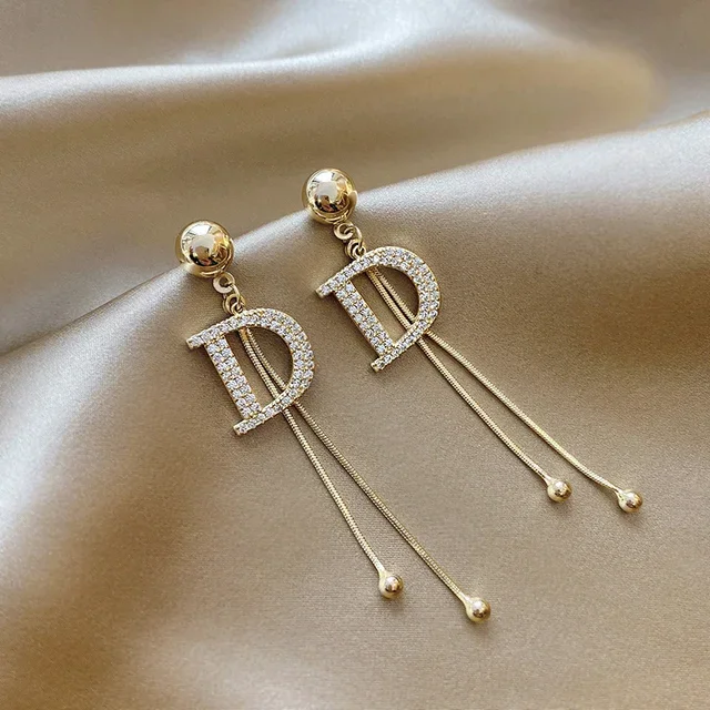 Fashion Brand Jewelry Elegant Letter D Earrings Vintage French Style Tassel Stud Earrings for Women Party Accessories Gifts