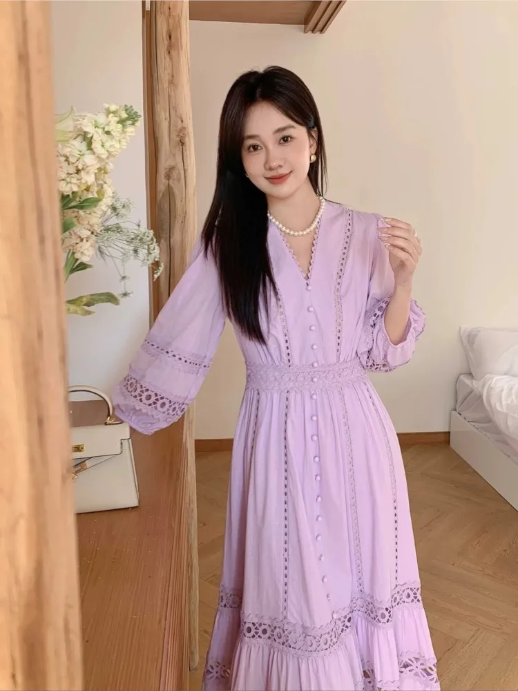 2025 novedad de verano vestido largo morado lavanda de lujo con cuello en V gancho hueco diseño de flores vestidos franceses Casual vestido de vacaciones en la playa