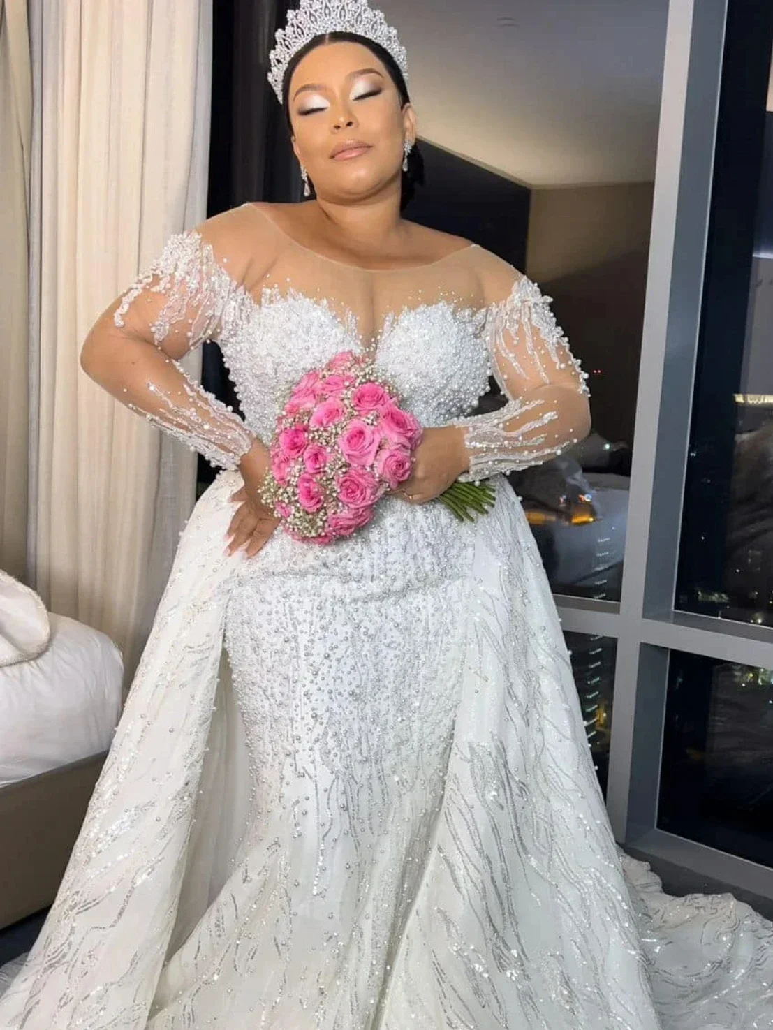 Customized African Shinny Beads Pearls Wedding Dress Robe De Mariée Long Sleeves  Church Bridal Gowns With Removable Skirt