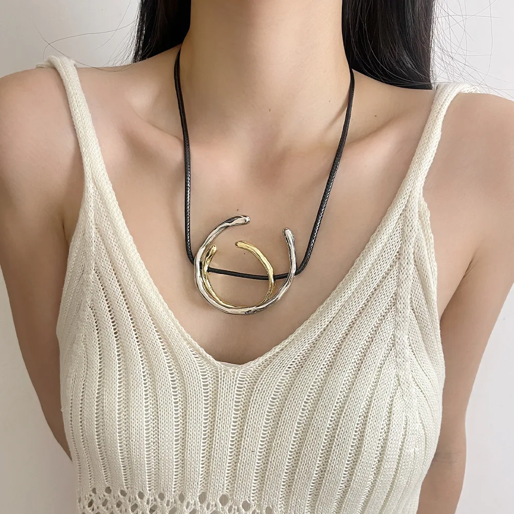 Personalized Hip-hop Metal Geometric Semi-circular Pendant Necklace