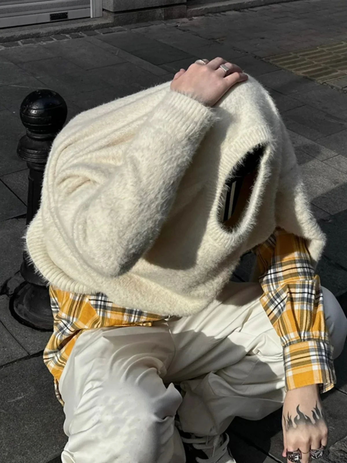 

Белый вязаный свитер мужской зимний, в стиле High Street, с круглым вырезом, из мягкой шерсти, уютный, повседневный, свободного кроя, оверсайз