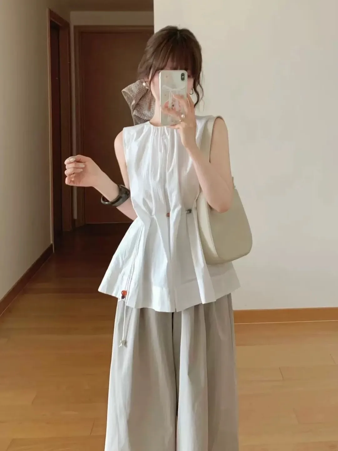 

White Drawstring Waist Cinched Vest Shirt Women Summer Fashion Slimming Sleeveless Top Commute Style Korean Version Folded