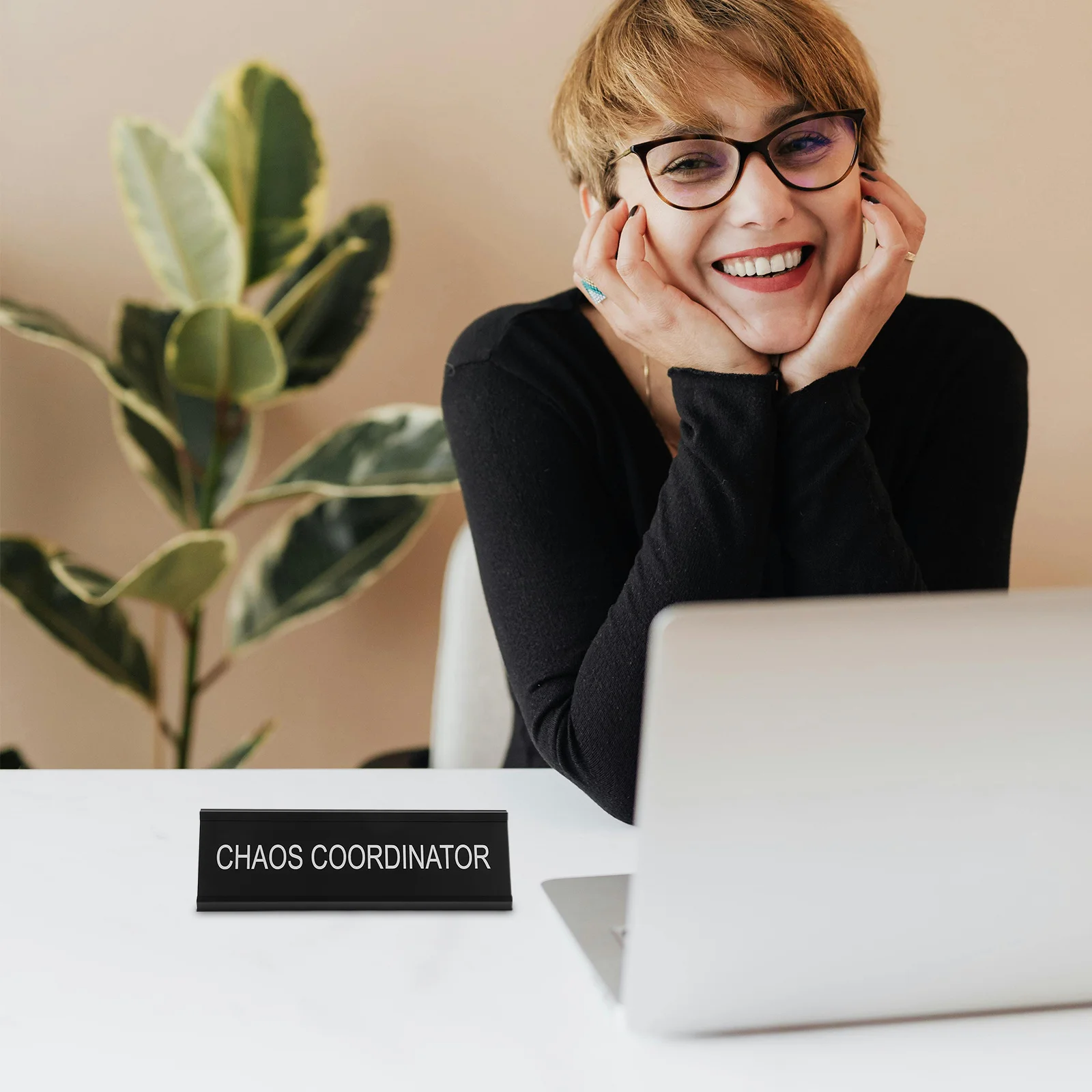 

L-Shaped Chaos Coordinator Desk Plaque Aluminum Alloy Funny Office Sign Desk Name Plate Home Office Decor Chaos Coordinator Sign