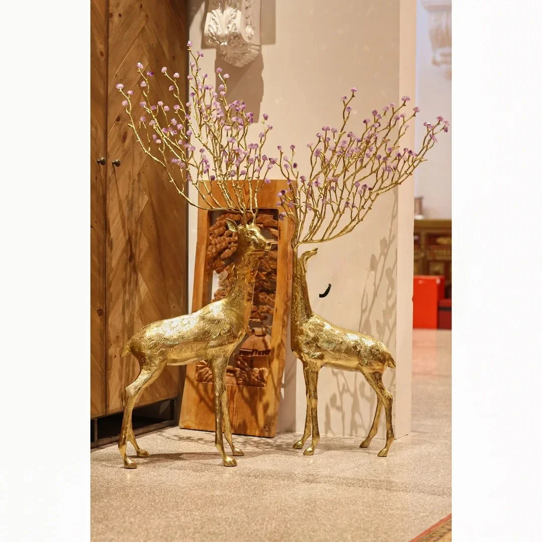 A Large floor-to-ceiling gold amethyst copper deer high-end home decoration living room floor ornament
