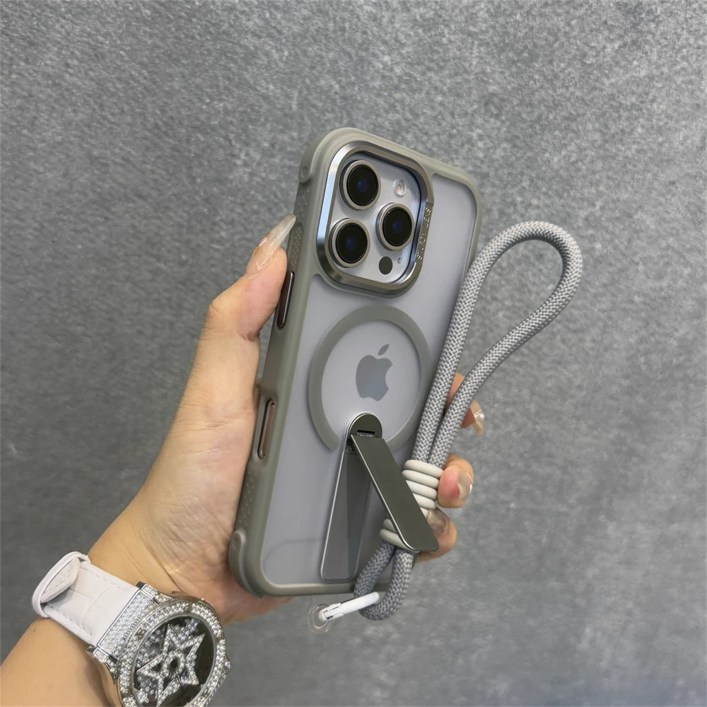 Матовый магнитный чехол для телефона с держателем для ремешка для iPhone 16, 15, Pro Max 14, 13, 12, противоударный чехол-бампер с ремешком на запястье Magsafe Матовый магнитный чехол для телефона с держателем для ремешка для iPhone 16, 15, Pro Max 14, 13, 12, противоударный чехол-бампер с ремешком на запястье Magsafe